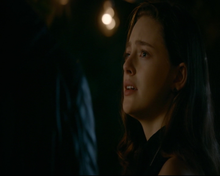 vampirediariesworld-dot-nl_TheOriginals5x07GodsGonnaTroubleTheWater02207.jpg