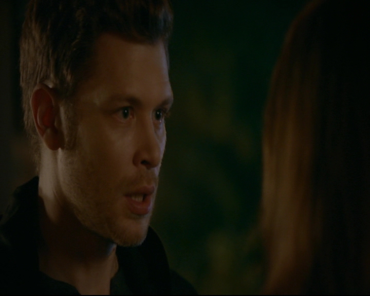 vampirediariesworld-dot-nl_TheOriginals5x07GodsGonnaTroubleTheWater02209.jpg