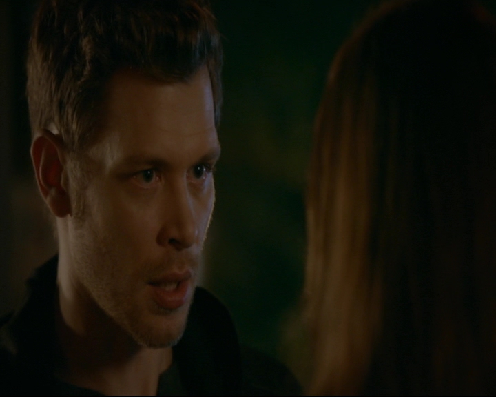 vampirediariesworld-dot-nl_TheOriginals5x07GodsGonnaTroubleTheWater02210.jpg