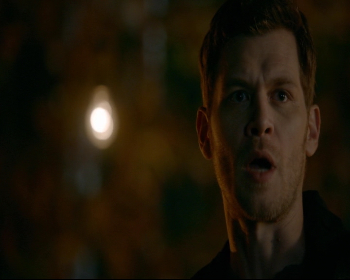 vampirediariesworld-dot-nl_TheOriginals5x07GodsGonnaTroubleTheWater02228.jpg