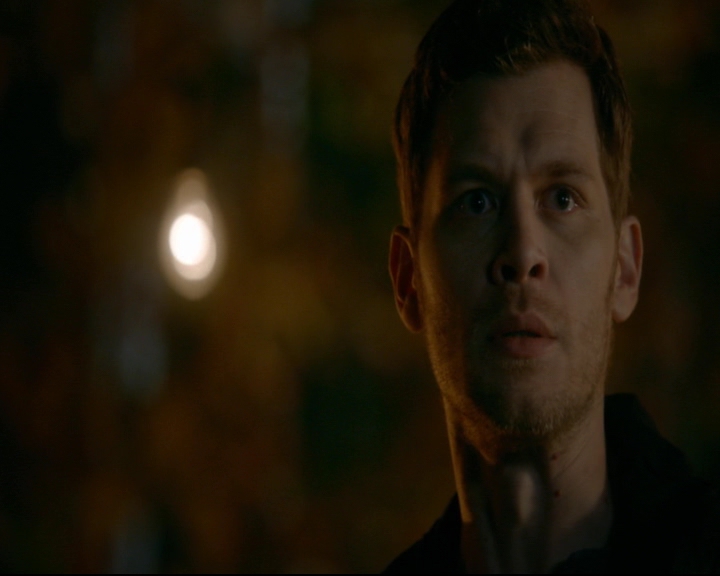 vampirediariesworld-dot-nl_TheOriginals5x07GodsGonnaTroubleTheWater02229.jpg