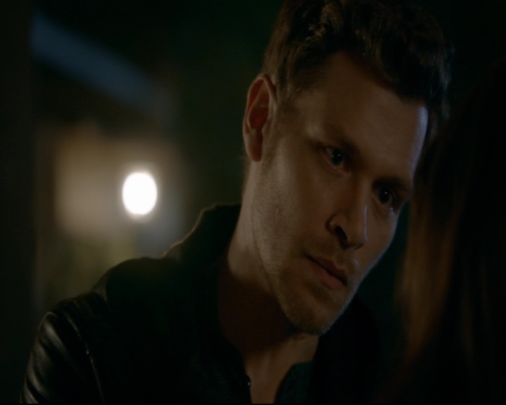 vampirediariesworld-dot-nl_TheOriginals5x07GodsGonnaTroubleTheWater02250.jpg