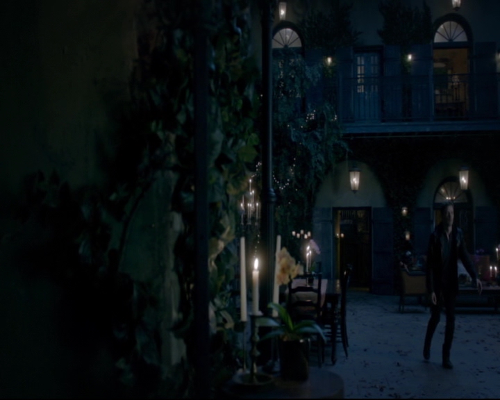 vampirediariesworld-dot-nl_TheOriginals5x07GodsGonnaTroubleTheWater02281.jpg