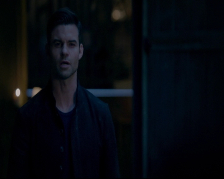 vampirediariesworld-dot-nl_TheOriginals5x07GodsGonnaTroubleTheWater02291.jpg