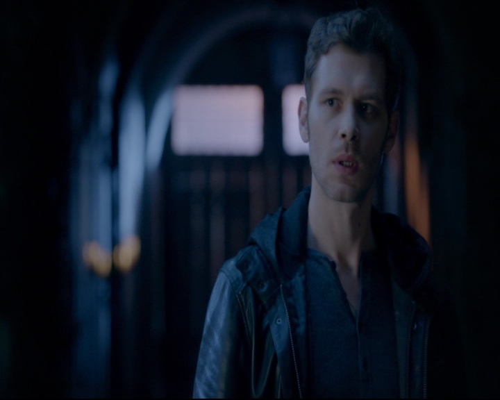 vampirediariesworld-dot-nl_TheOriginals5x07GodsGonnaTroubleTheWater02297.jpg