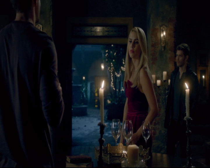 vampirediariesworld-dot-nl_TheOriginals5x08TheKindnessOfStrangers00217.jpg