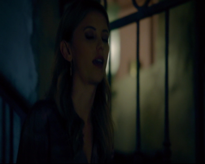 vampirediariesworld-dot-nl_TheOriginals5x08TheKindnessOfStrangers00228.jpg