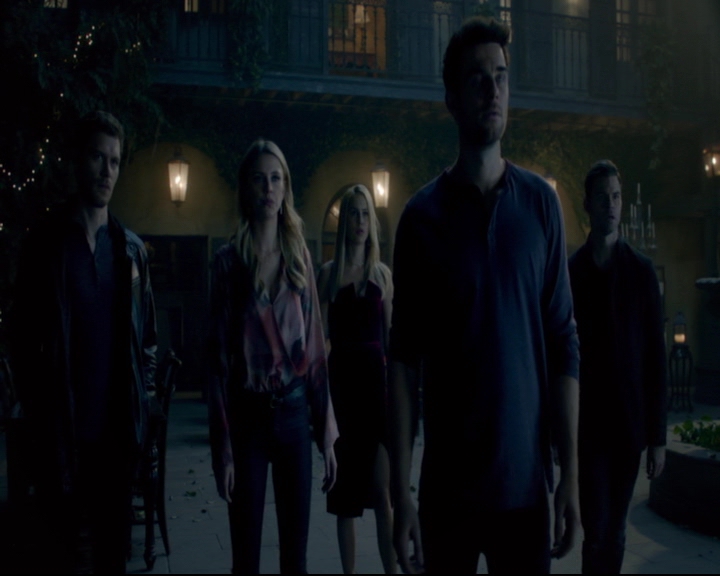 vampirediariesworld-dot-nl_TheOriginals5x08TheKindnessOfStrangers00264.jpg