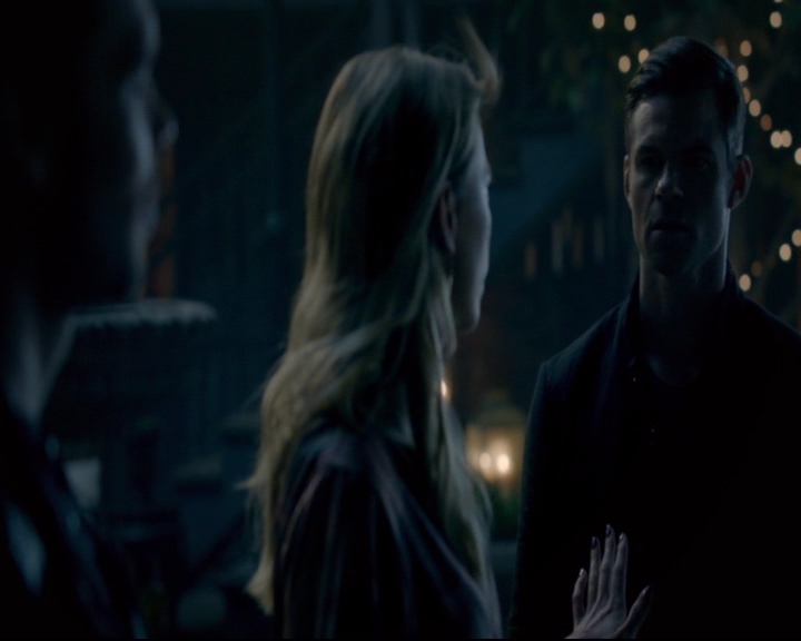 vampirediariesworld-dot-nl_TheOriginals5x08TheKindnessOfStrangers00286.jpg