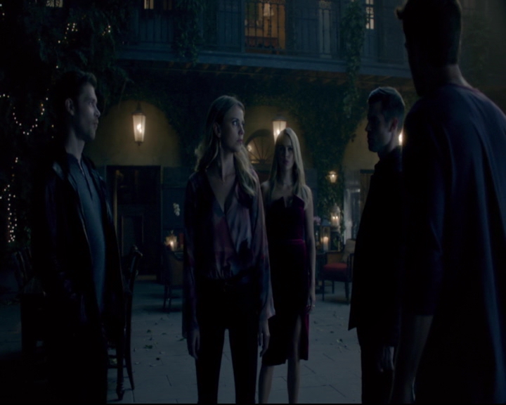 vampirediariesworld-dot-nl_TheOriginals5x08TheKindnessOfStrangers00303.jpg