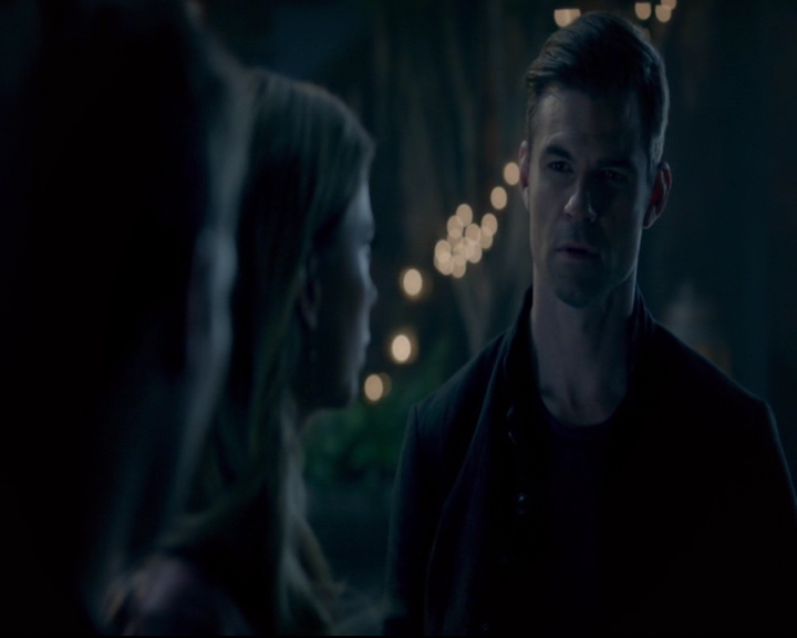 vampirediariesworld-dot-nl_TheOriginals5x08TheKindnessOfStrangers00304.jpg