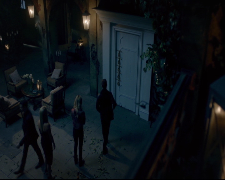 vampirediariesworld-dot-nl_TheOriginals5x08TheKindnessOfStrangers00309.jpg