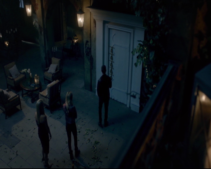 vampirediariesworld-dot-nl_TheOriginals5x08TheKindnessOfStrangers00310.jpg