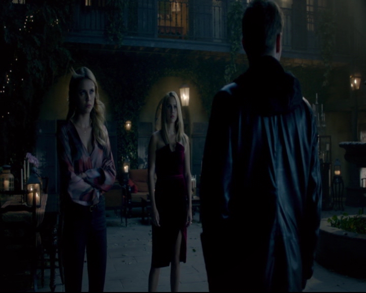 vampirediariesworld-dot-nl_TheOriginals5x08TheKindnessOfStrangers00314.jpg