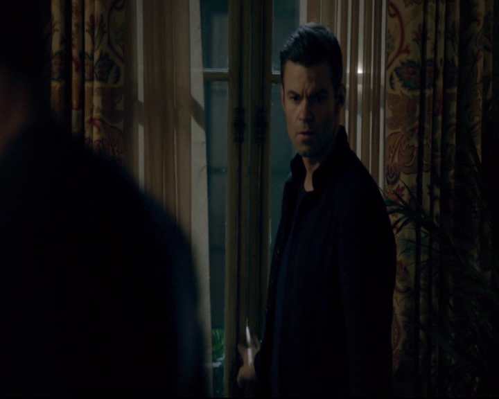 vampirediariesworld-dot-nl_TheOriginals5x08TheKindnessOfStrangers00329.jpg