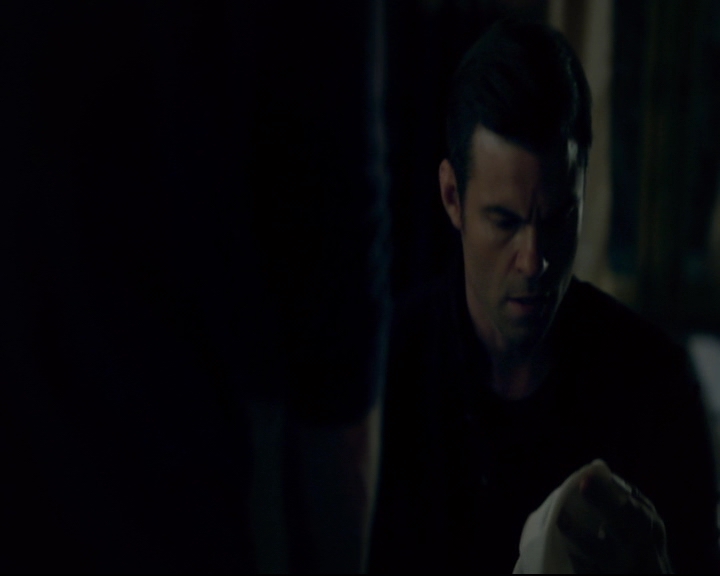 vampirediariesworld-dot-nl_TheOriginals5x08TheKindnessOfStrangers00342.jpg