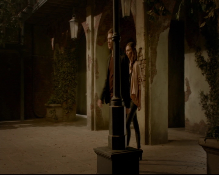 vampirediariesworld-dot-nl_TheOriginals5x08TheKindnessOfStrangers00417.jpg