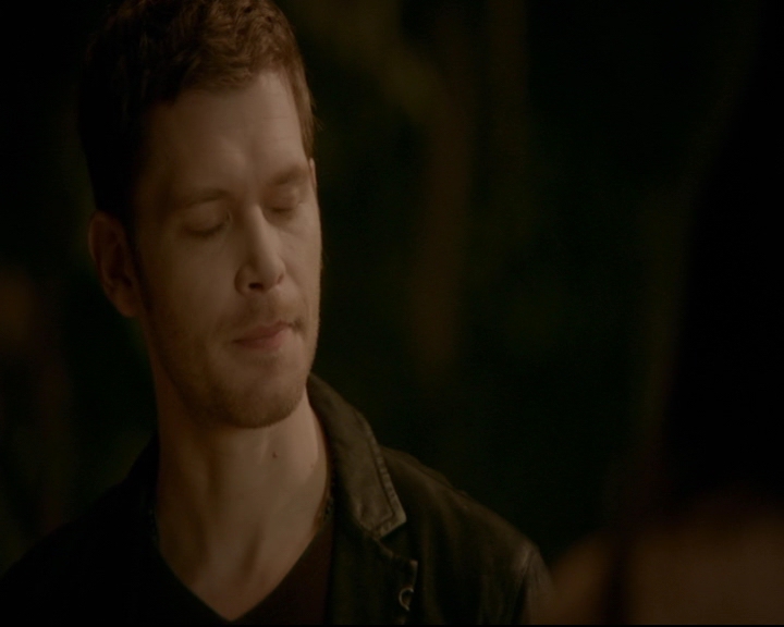 vampirediariesworld-dot-nl_TheOriginals5x08TheKindnessOfStrangers00454.jpg