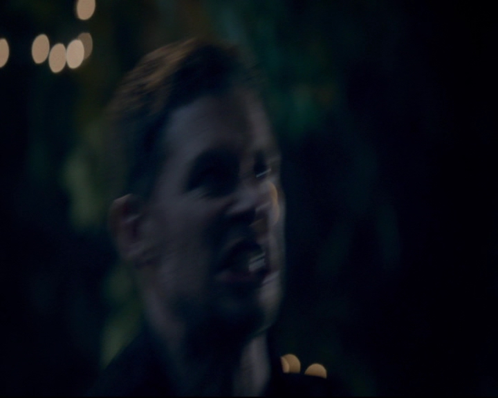 vampirediariesworld-dot-nl_TheOriginals5x08TheKindnessOfStrangers00492.jpg