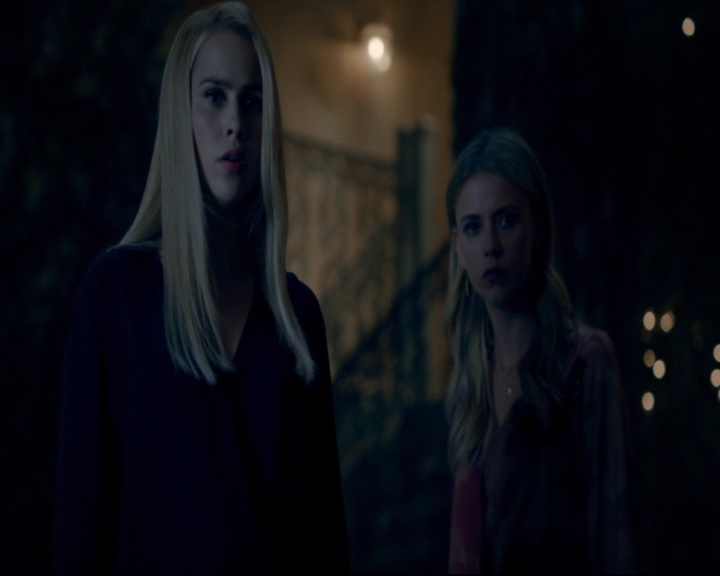 vampirediariesworld-dot-nl_TheOriginals5x08TheKindnessOfStrangers00506.jpg