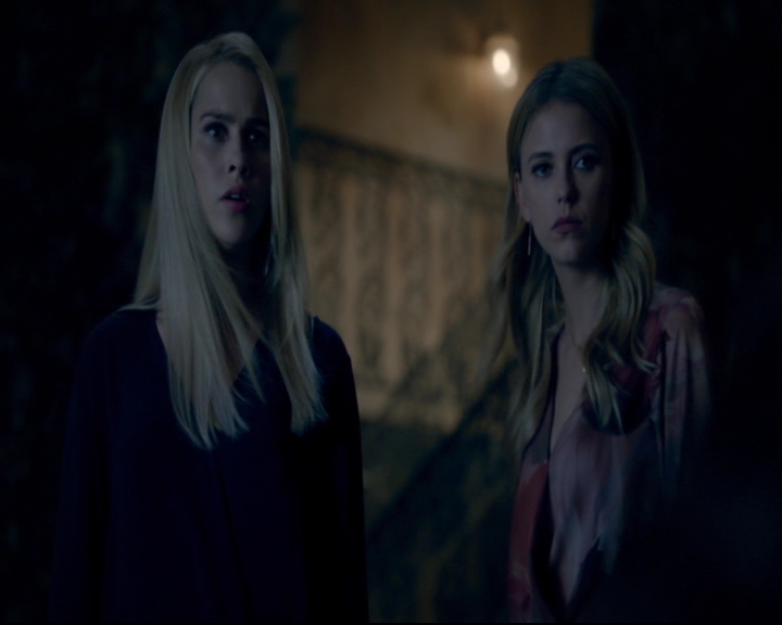 vampirediariesworld-dot-nl_TheOriginals5x08TheKindnessOfStrangers00508.jpg