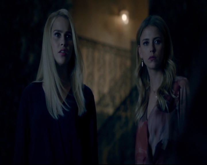 vampirediariesworld-dot-nl_TheOriginals5x08TheKindnessOfStrangers00509.jpg