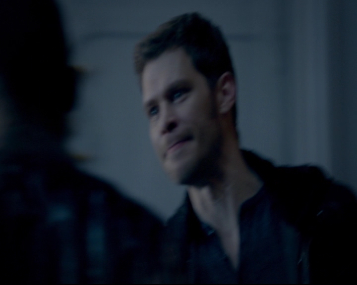 vampirediariesworld-dot-nl_TheOriginals5x08TheKindnessOfStrangers00513.jpg