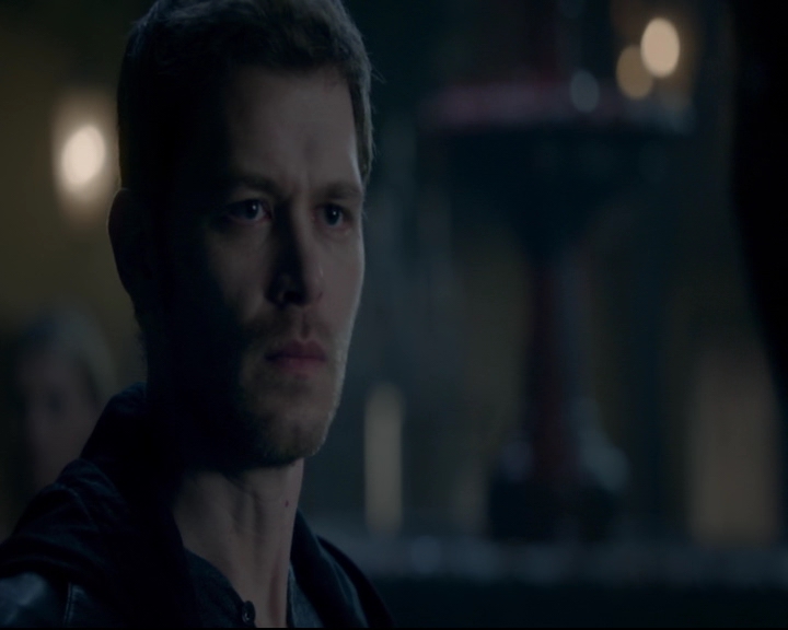 vampirediariesworld-dot-nl_TheOriginals5x08TheKindnessOfStrangers00530.jpg