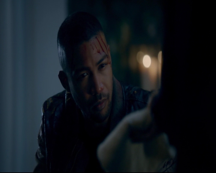 vampirediariesworld-dot-nl_TheOriginals5x08TheKindnessOfStrangers00545.jpg