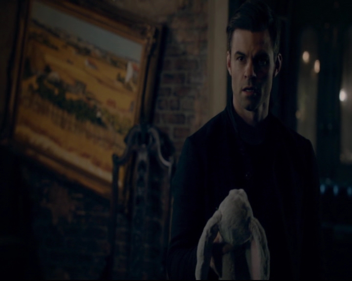 vampirediariesworld-dot-nl_TheOriginals5x08TheKindnessOfStrangers00600.jpg