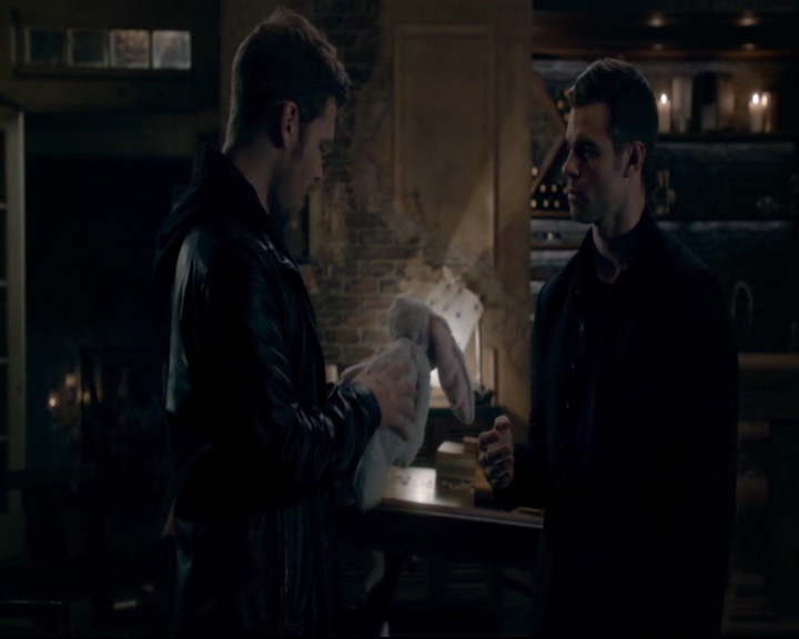 vampirediariesworld-dot-nl_TheOriginals5x08TheKindnessOfStrangers00622.jpg