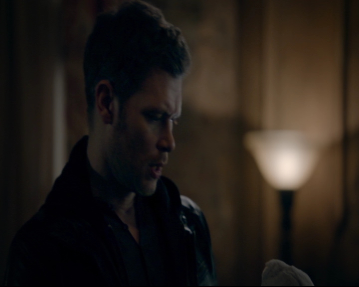 vampirediariesworld-dot-nl_TheOriginals5x08TheKindnessOfStrangers00623.jpg