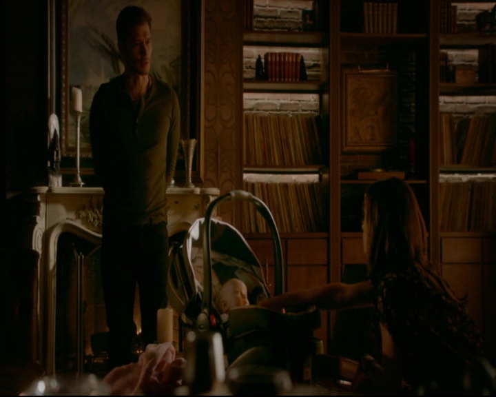 vampirediariesworld-dot-nl_TheOriginals5x08TheKindnessOfStrangers00660.jpg