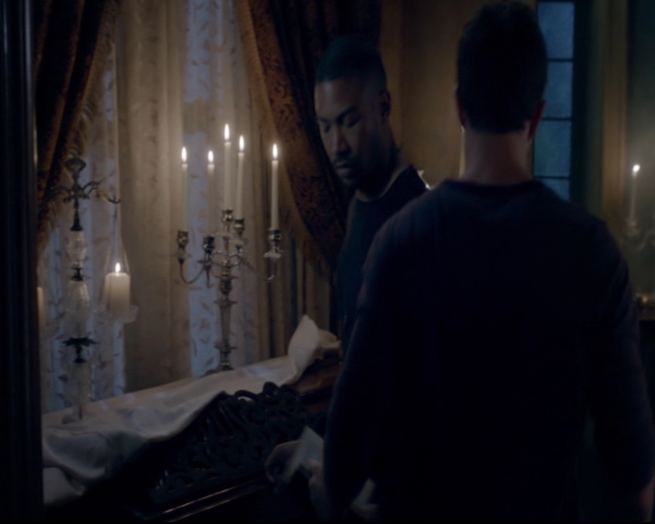 vampirediariesworld-dot-nl_TheOriginals5x08TheKindnessOfStrangers00773.jpg