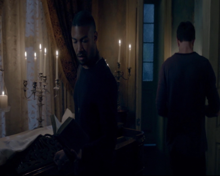 vampirediariesworld-dot-nl_TheOriginals5x08TheKindnessOfStrangers00774.jpg