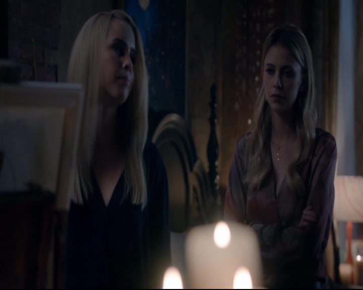 vampirediariesworld-dot-nl_TheOriginals5x08TheKindnessOfStrangers00807.jpg