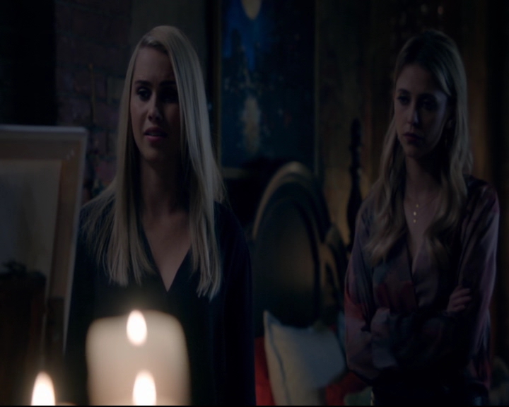 vampirediariesworld-dot-nl_TheOriginals5x08TheKindnessOfStrangers00818.jpg