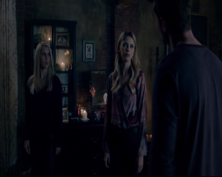 vampirediariesworld-dot-nl_TheOriginals5x08TheKindnessOfStrangers00841.jpg