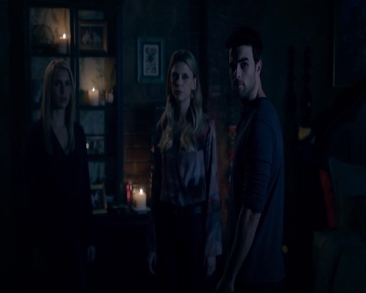 vampirediariesworld-dot-nl_TheOriginals5x08TheKindnessOfStrangers00856.jpg