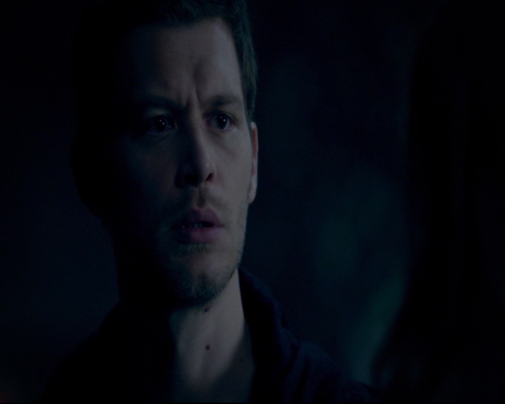 vampirediariesworld-dot-nl_TheOriginals5x08TheKindnessOfStrangers00953.jpg