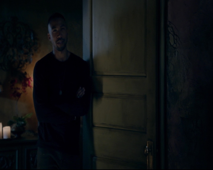 vampirediariesworld-dot-nl_TheOriginals5x08TheKindnessOfStrangers00984.jpg