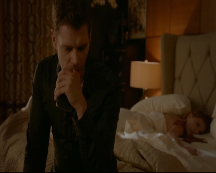 vampirediariesworld-dot-nl_TheOriginals5x08TheKindnessOfStrangers01139.jpg