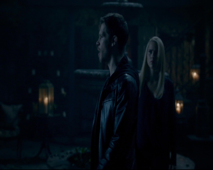 vampirediariesworld-dot-nl_TheOriginals5x08TheKindnessOfStrangers01400.jpg