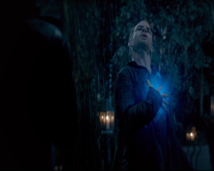 vampirediariesworld-dot-nl_TheOriginals5x08TheKindnessOfStrangers01518.jpg