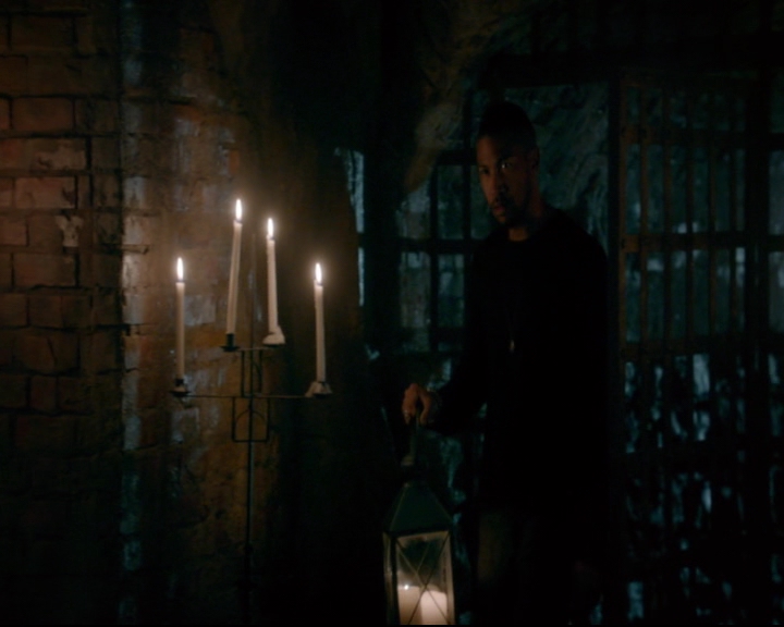 vampirediariesworld-dot-nl_TheOriginals5x08TheKindnessOfStrangers01539.jpg