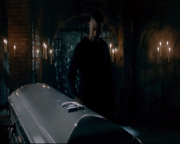 vampirediariesworld-dot-nl_TheOriginals5x08TheKindnessOfStrangers01545.jpg