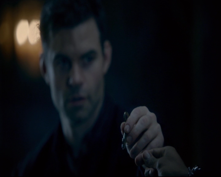 vampirediariesworld-dot-nl_TheOriginals5x08TheKindnessOfStrangers01630.jpg