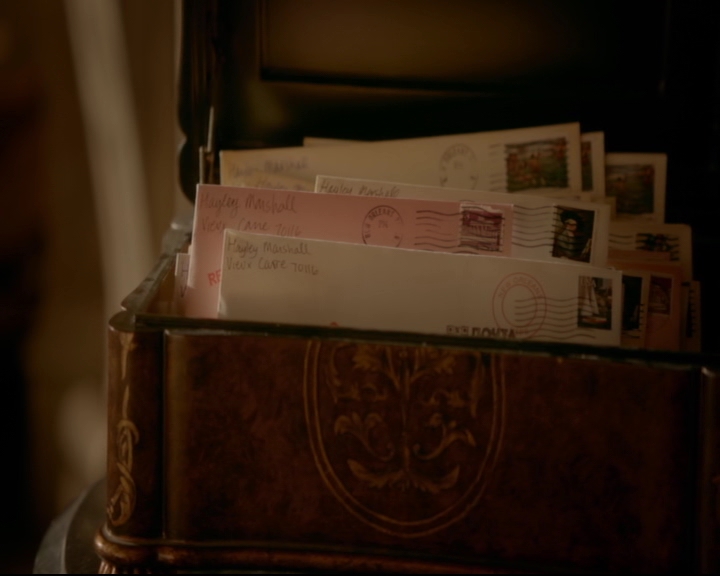 vampirediariesworld-dot-nl_TheOriginals5x08TheKindnessOfStrangers02251.jpg