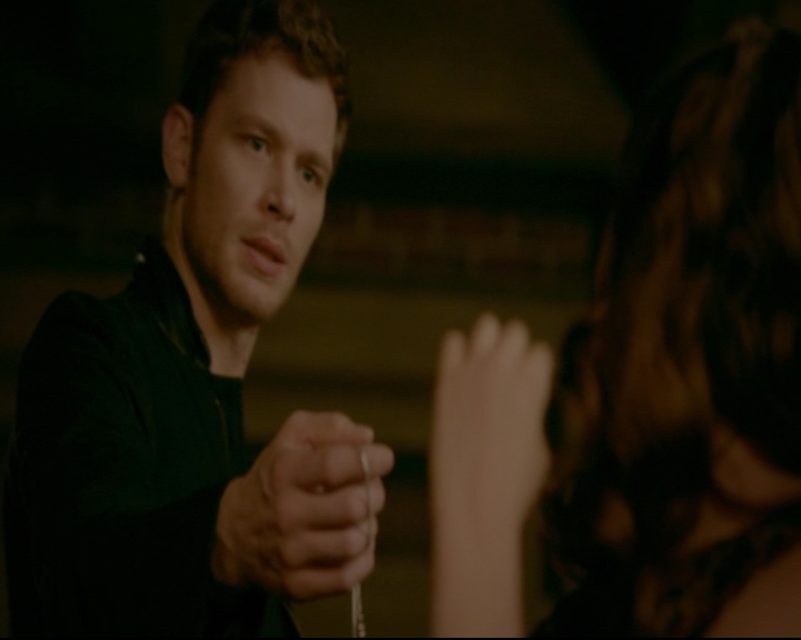 vampirediariesworld-dot-nl_TheOriginals5x09WeHaveNotLongToLove00947.jpg