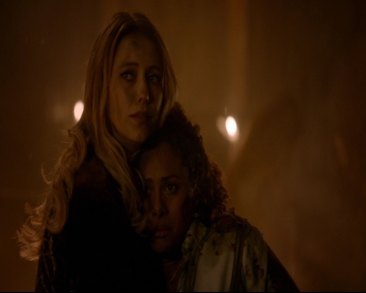 vampirediariesworld-dot-nl_TheOriginals5x09WeHaveNotLongToLove01456.jpg